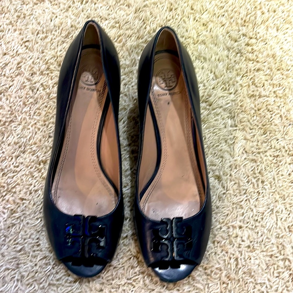 Tory Burch leather peep toe wedge 8.5.